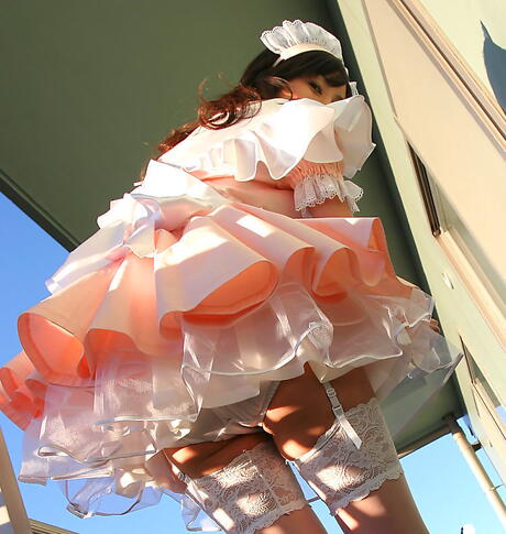 Deluxe japanese Anzu uncovering small tits and sexy butt 